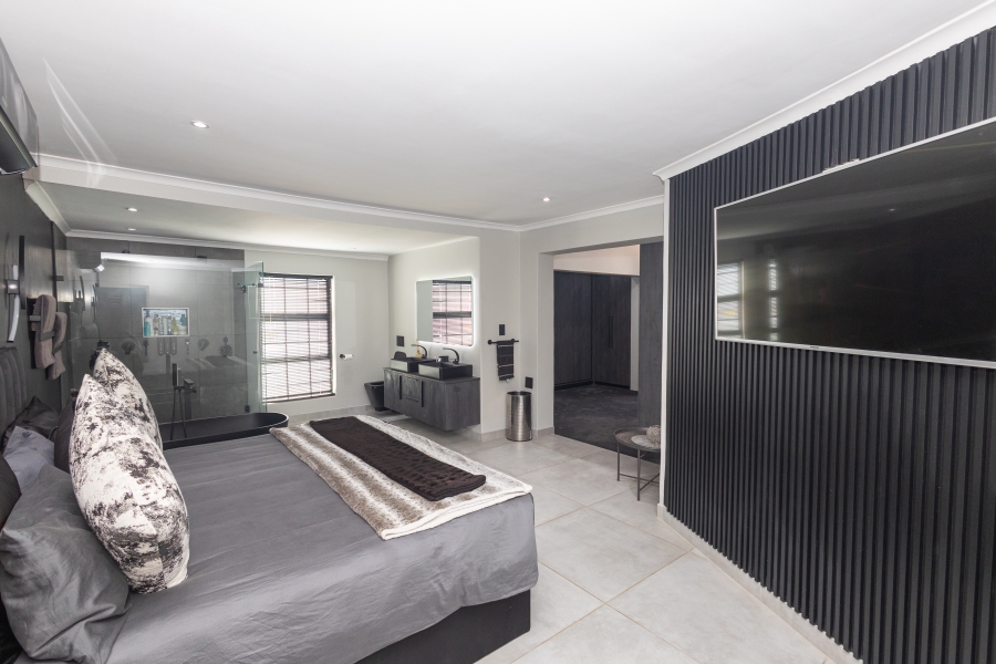 4 Bedroom Property for Sale in Ridgeworth Western Cape